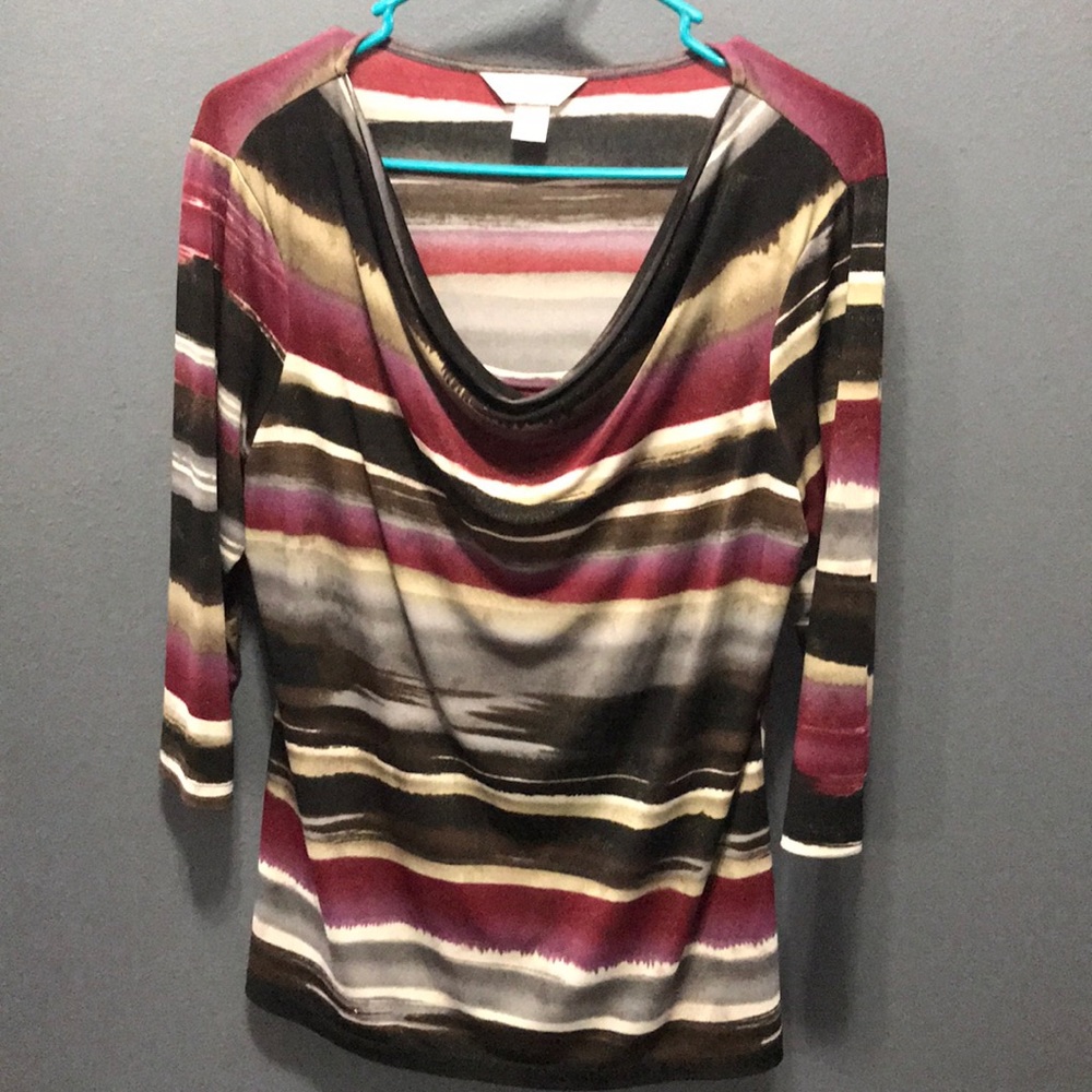 Pullover blouse with gold sparkle